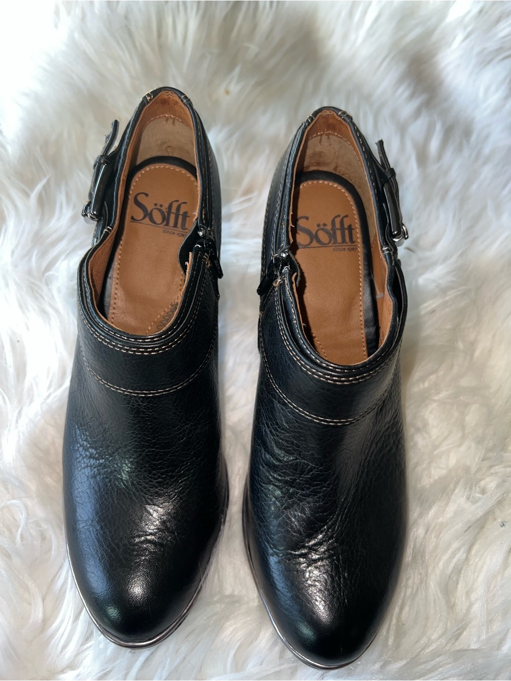 Söfft Black Leather Buckle short heels boots